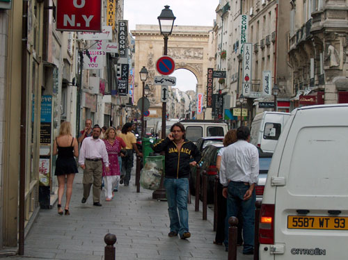 Paris, rue St-Denis